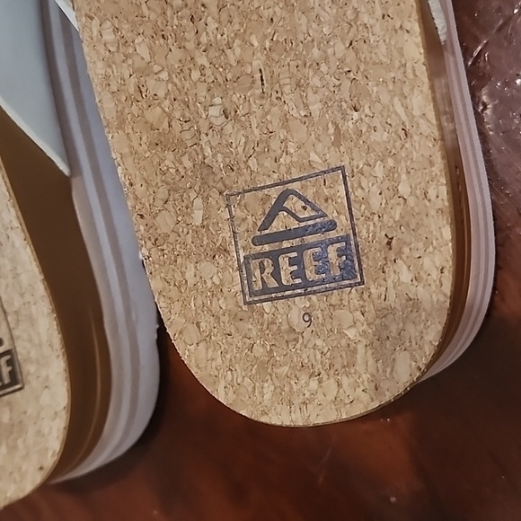 Reef White Mules with Cork Footbed Platform Open Toe Sandals, sz 9 - Picture 7 of 17